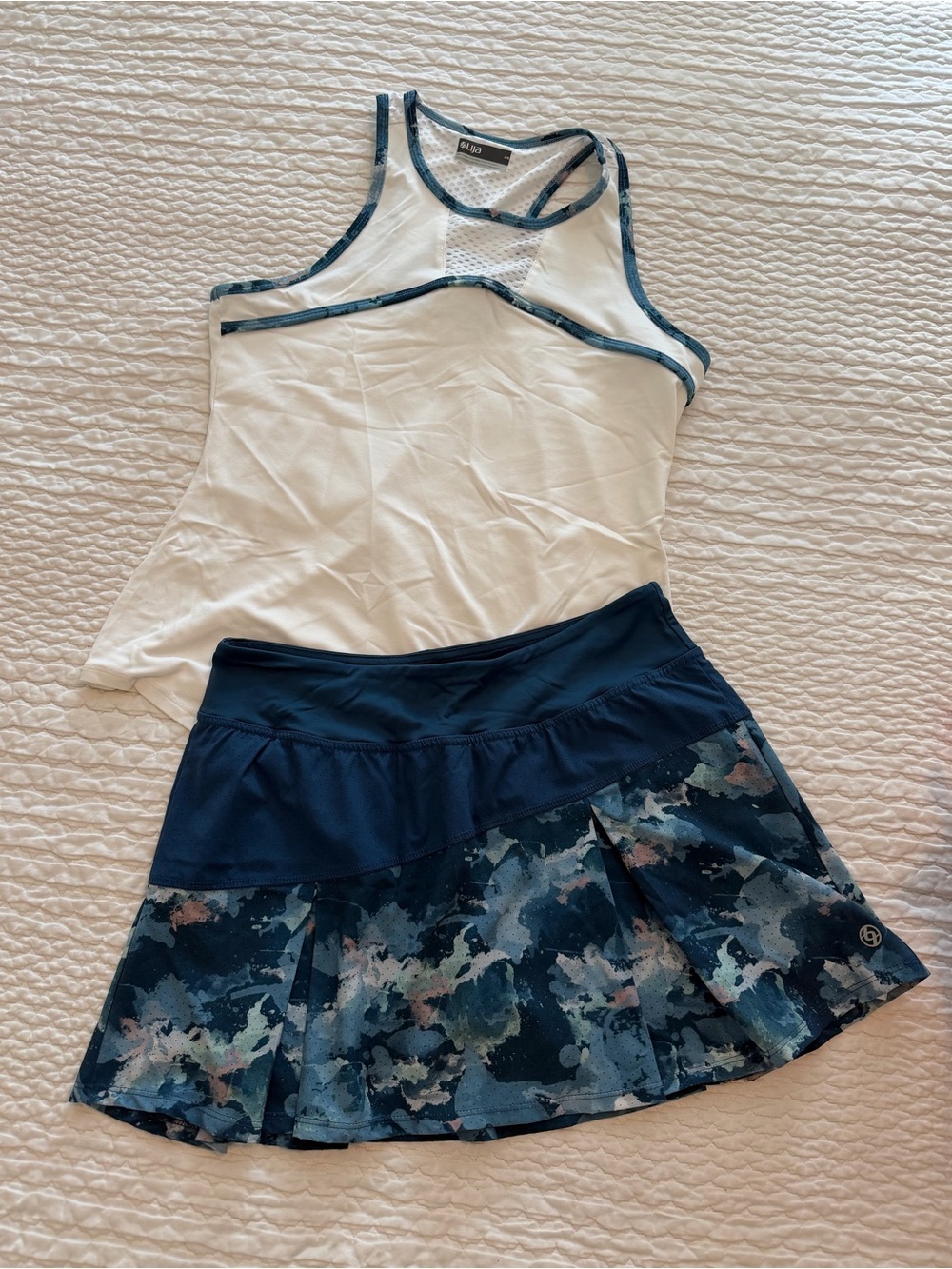 Lija, ⛳️🎾 Golf/Tennis Set w/ Floral Skort and Matching White Top, Size M ⛳️🎾